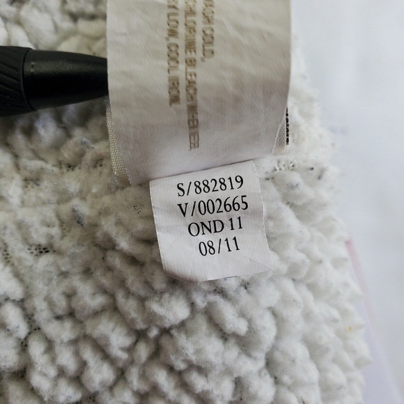 Old Navy Beanie - Picture 7 of 10